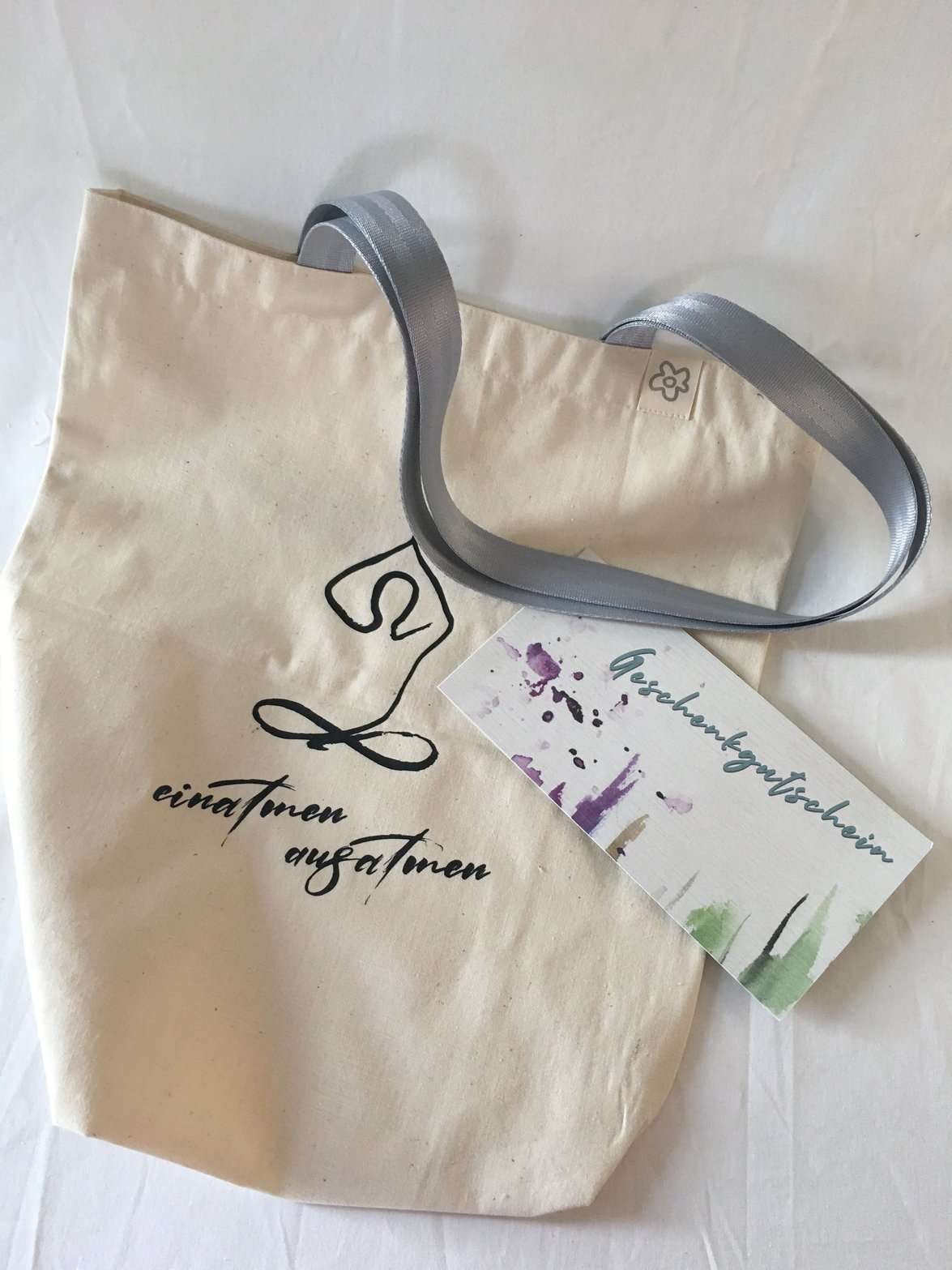 Yoga-Shopper (optional mit Firmenlogo) mit (optional) Wohlfühl-Café-Gutschein